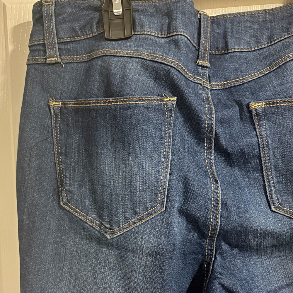 1822 Denim Dark Blue Capris - Picture 8 of 10